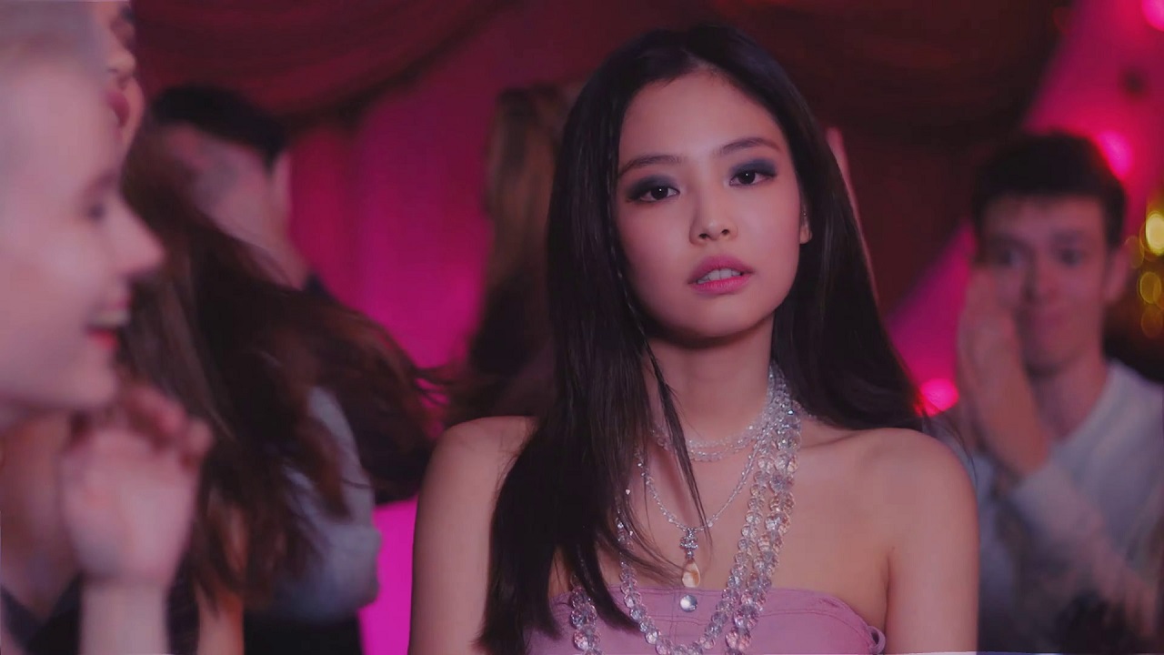 Jennie - Solo (M - V 60fps) [2160p60]90.423.jpg