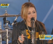 Miley Cyrus -2010.06.18 GMAݳ ̸+ֳ(Good Morning America on ABC  ...